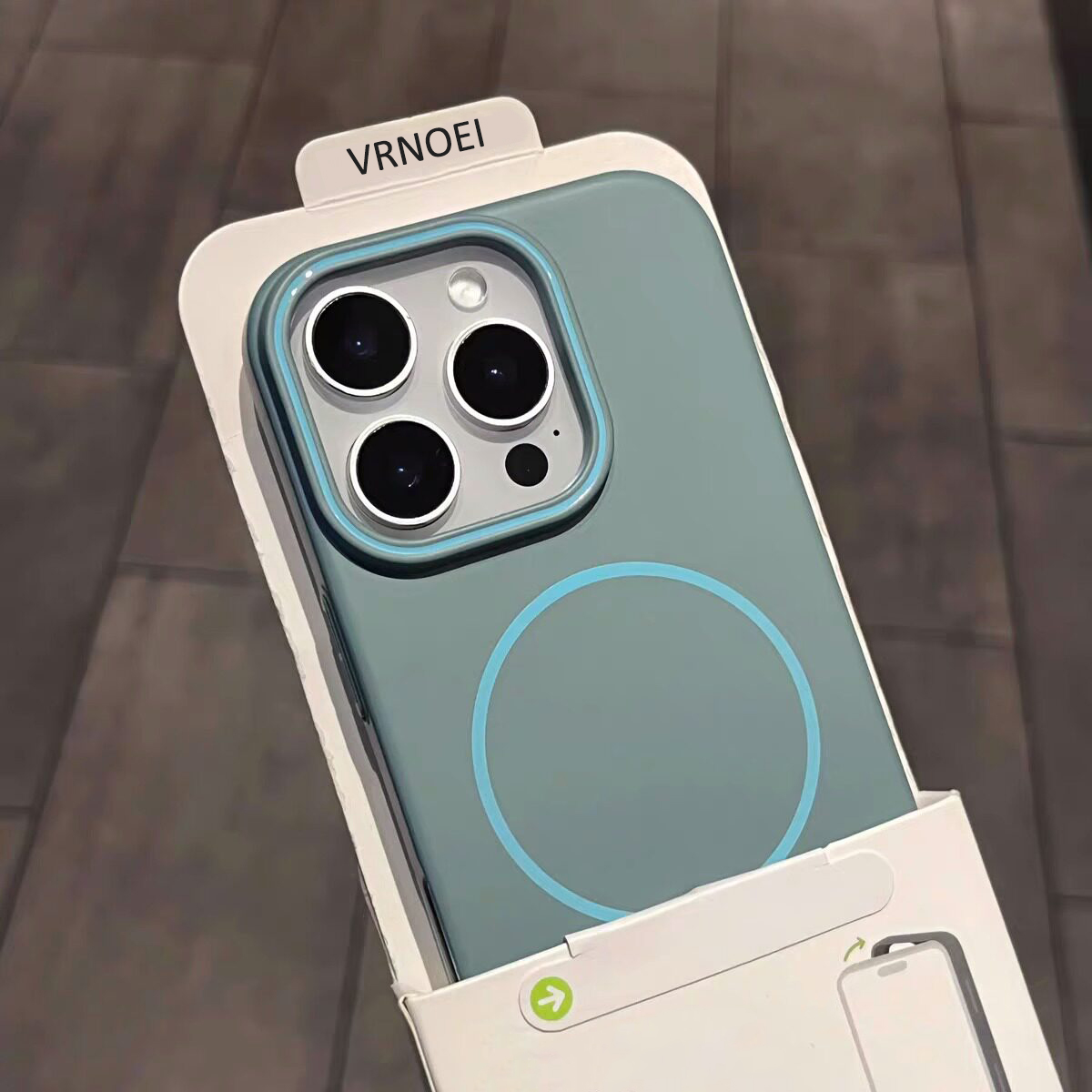 Phone Accessories Website - Luxury Magnetic Wireless Charging Case for